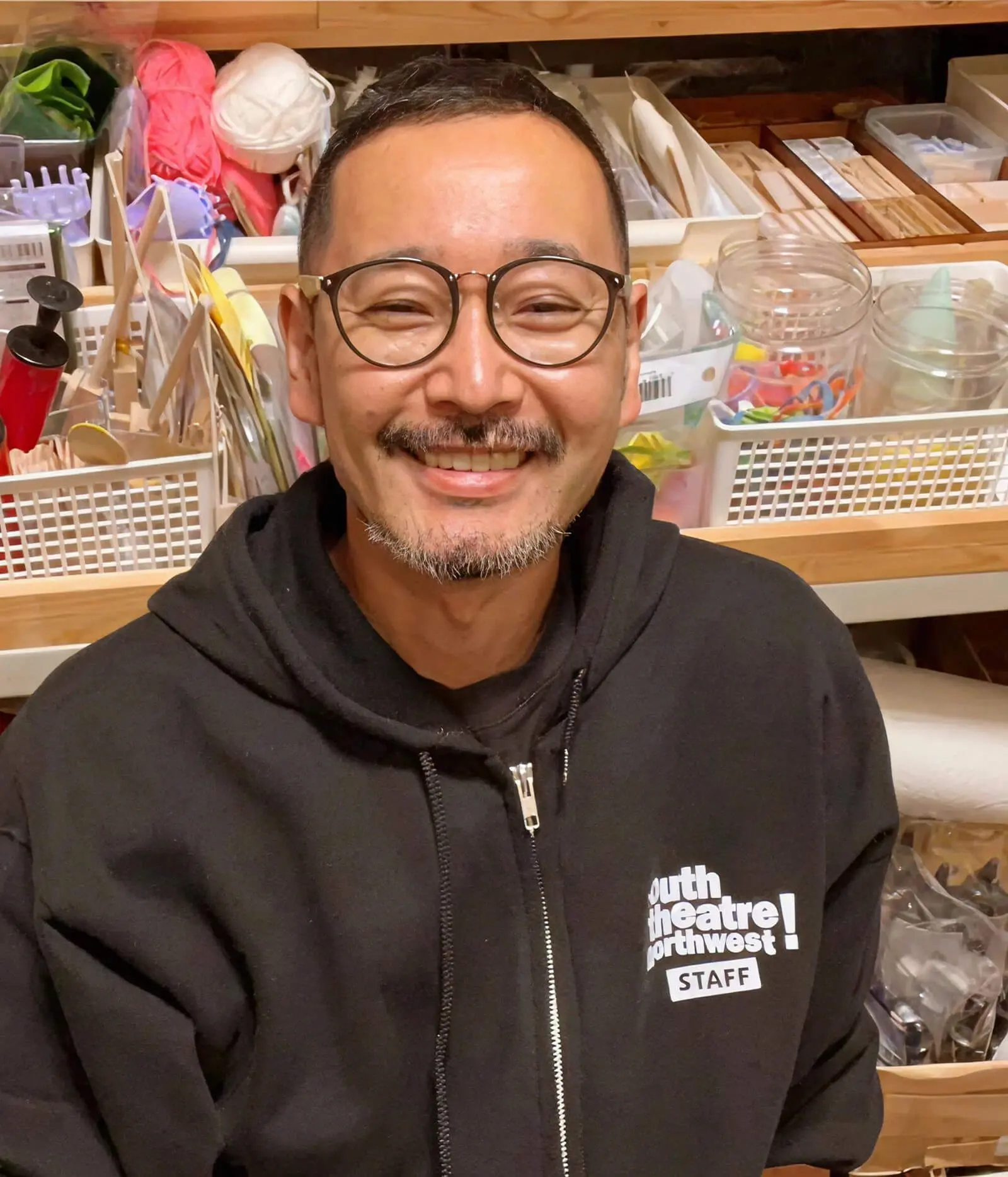 学童長/美術講師 照喜名 隆充